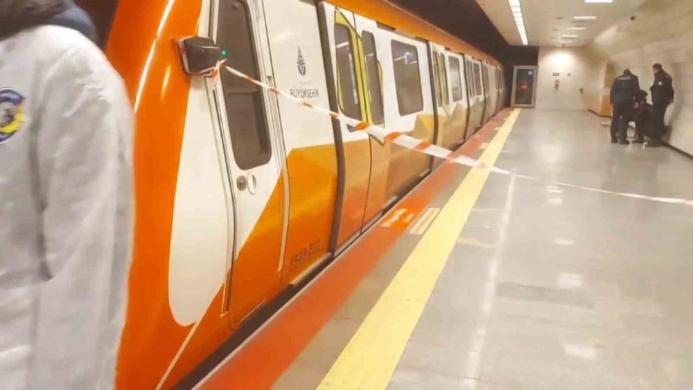 Metro istasyonu’nda intihar