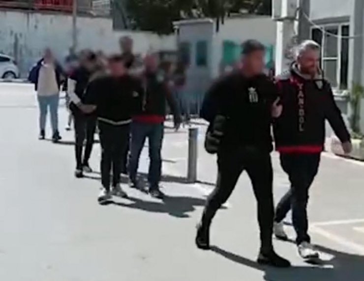 İzmir merkezli 5 ilde 'sahte dekont' ile dolandırıcılığa 14 gözaltı