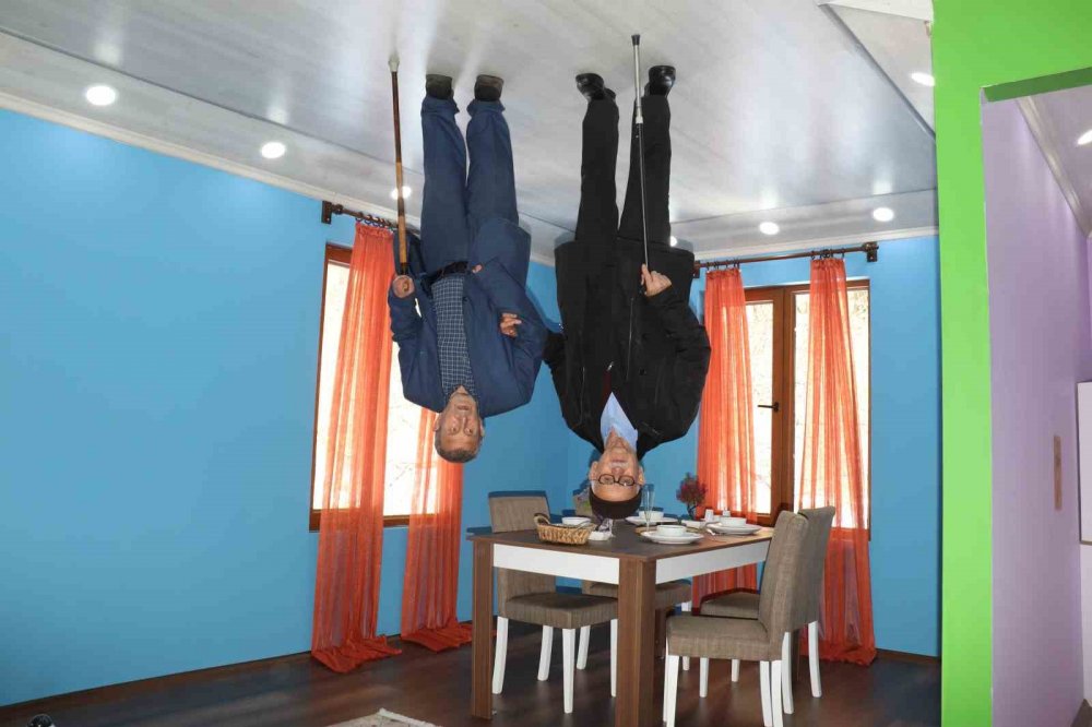 Bu evde bir terslik var!