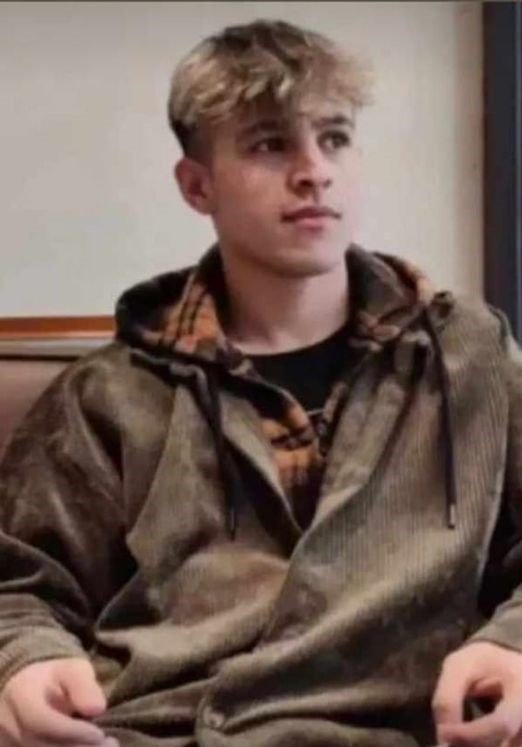 Gençlerin bulunduğu otomobil takla attı: 1 ölü, 3 yaralı