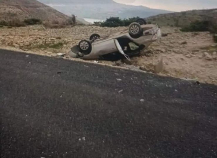 Gençlerin bulunduğu otomobil takla attı: 1 ölü, 3 yaralı