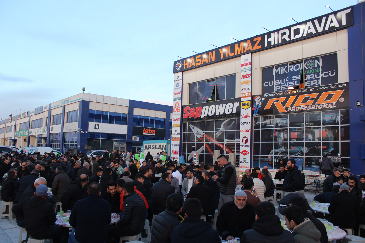 hasan-yilmaz-hirdavat-iftar-17.jpg