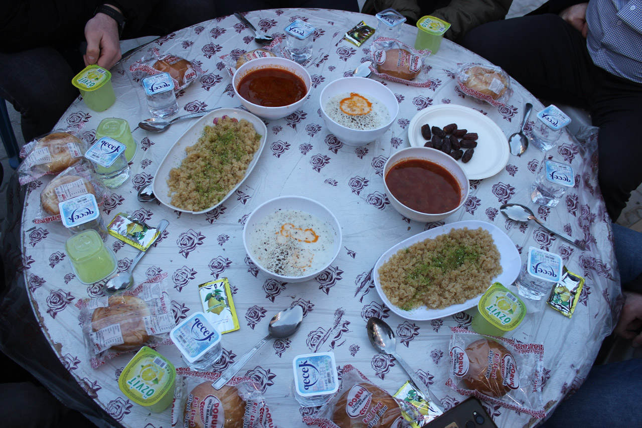 hasan-yilmaz-hirdavat-iftar-19.jpg