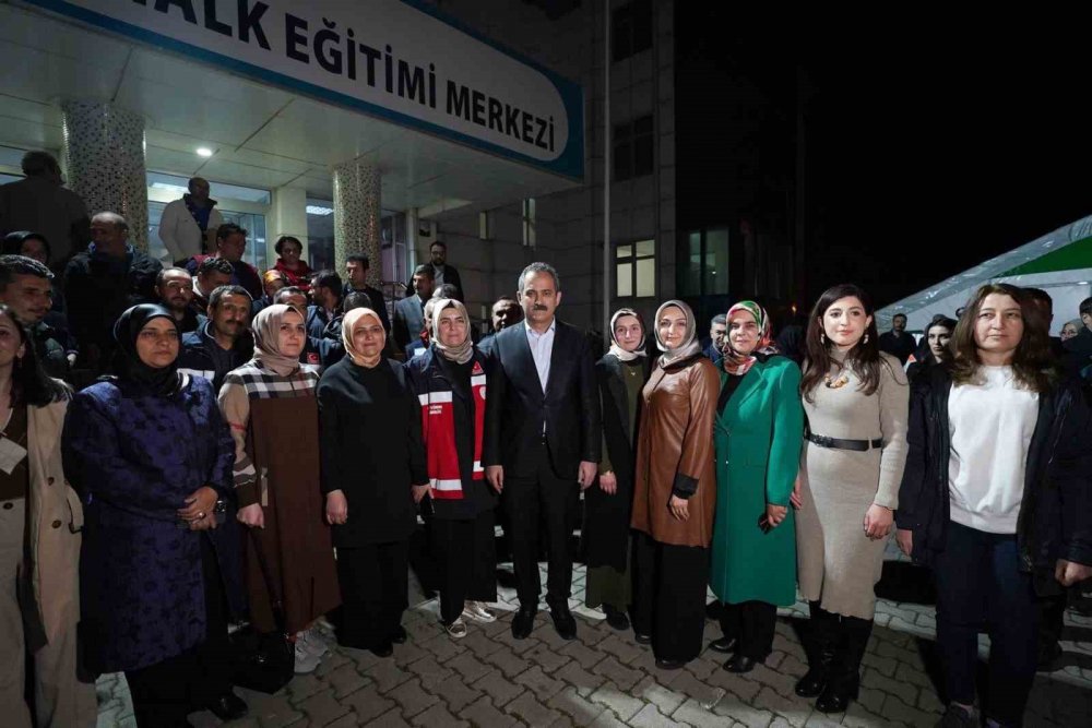 Milli Eğitim Bakanı Özer: "Biz normalleşmeden Türkiye normalleşebilir mi?"