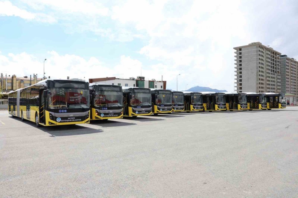 Büyükşehir’in 12 yeni otobüsü görücüye çıkıyor