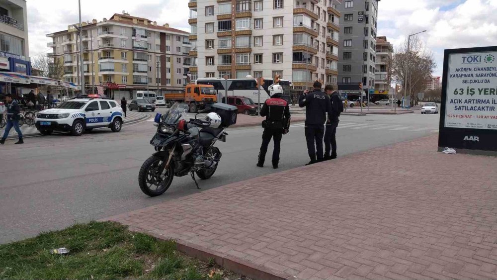 Konya'da dehşet! Caddede yürürken silahla vuruldu