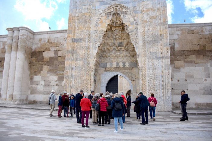 sultanhani-kervansarayi-aksaray-10.jpg