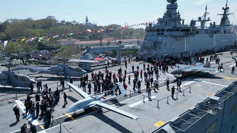 TCG Anadolu’yu 2. gününde 14 bin 251 vatandaş ziyaret etti