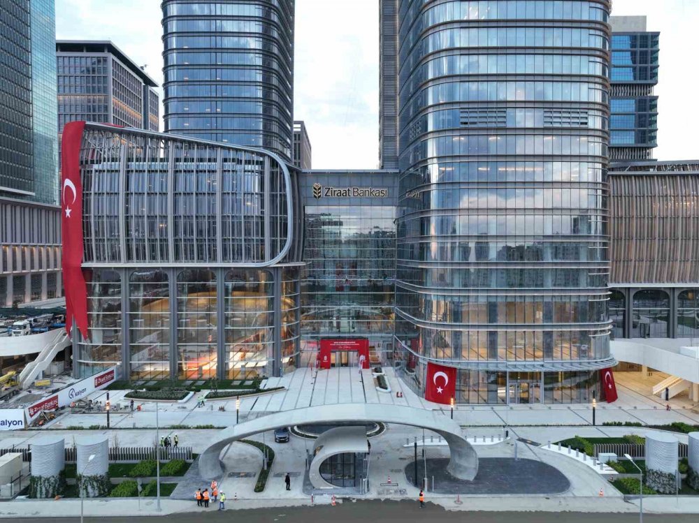 Bakan Kurum'dan Ekrem İmamoğlu'na gönderme