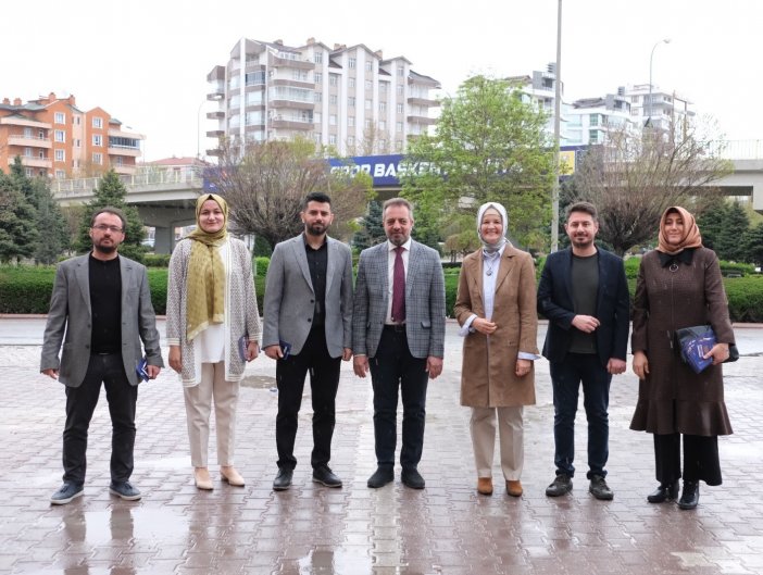 meryem-goka-ak-partiye-buyuk-bir-teveccuh-var-2.jpg