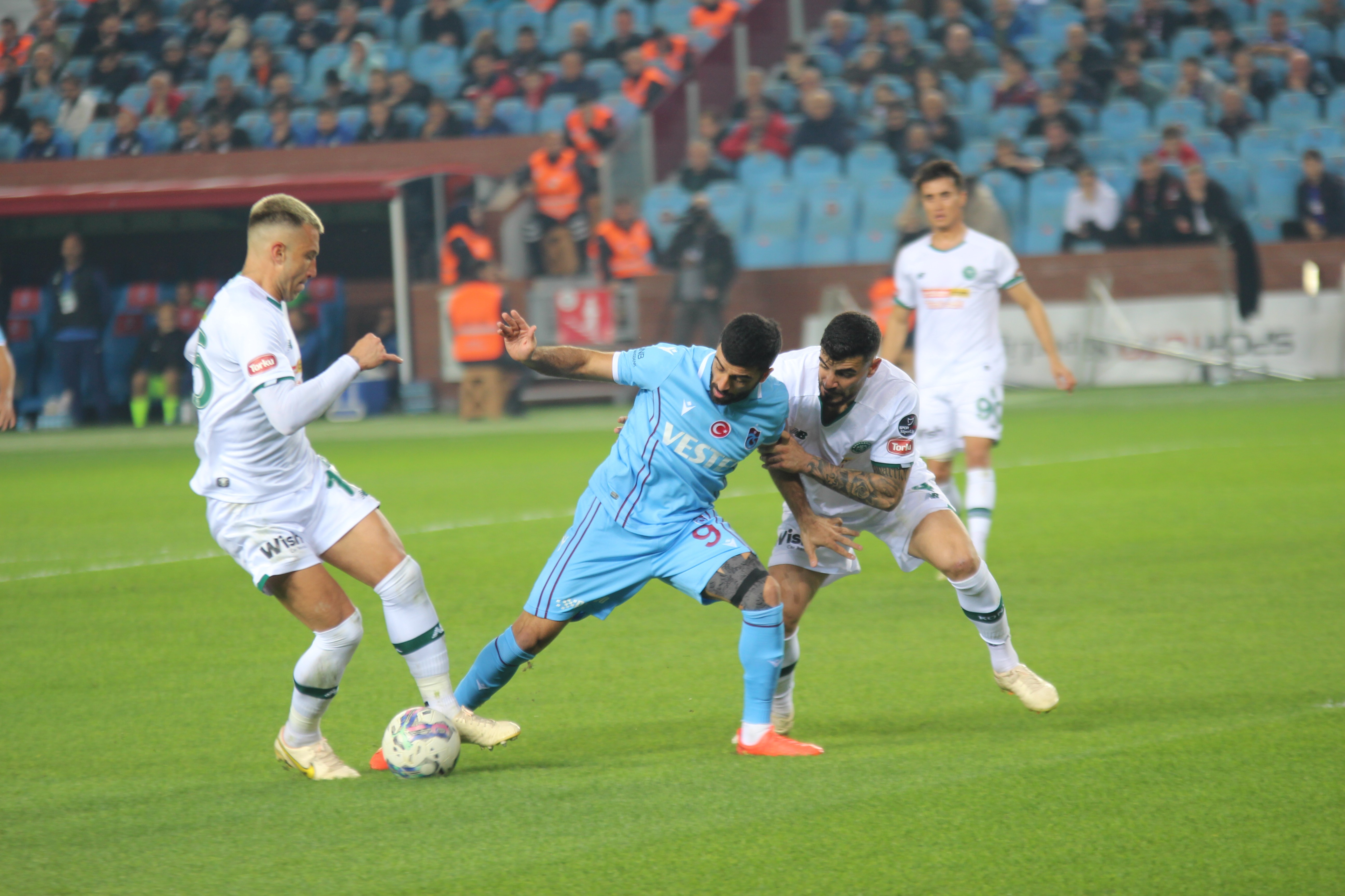 rekabette-trabzonspor-onde-1.jpg