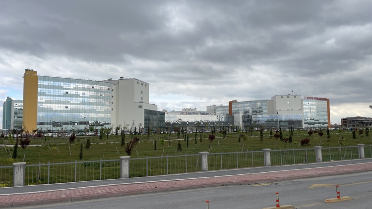 konya-sehir-hastanesi-bolgenin-saglik-yukunu-cekti-001.jpg