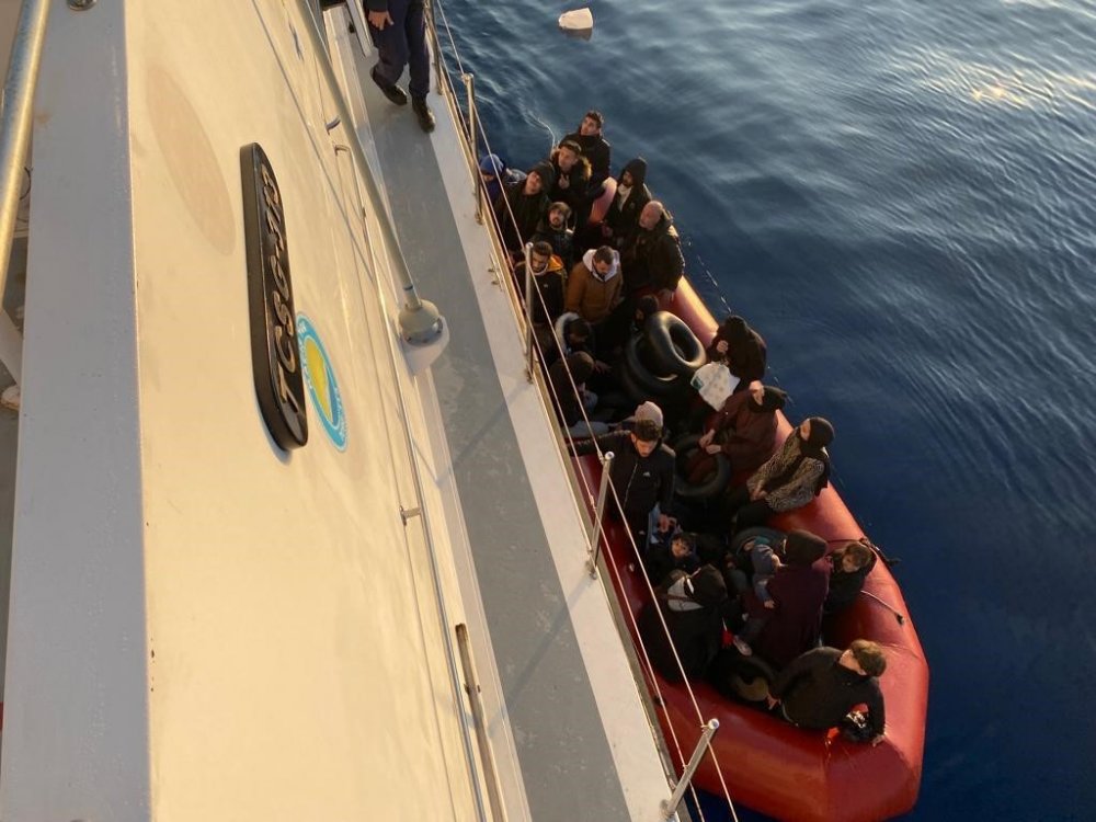 Bodrum’da 29 düzensiz göçmen kurtarıldı, 14’ü yakalandı