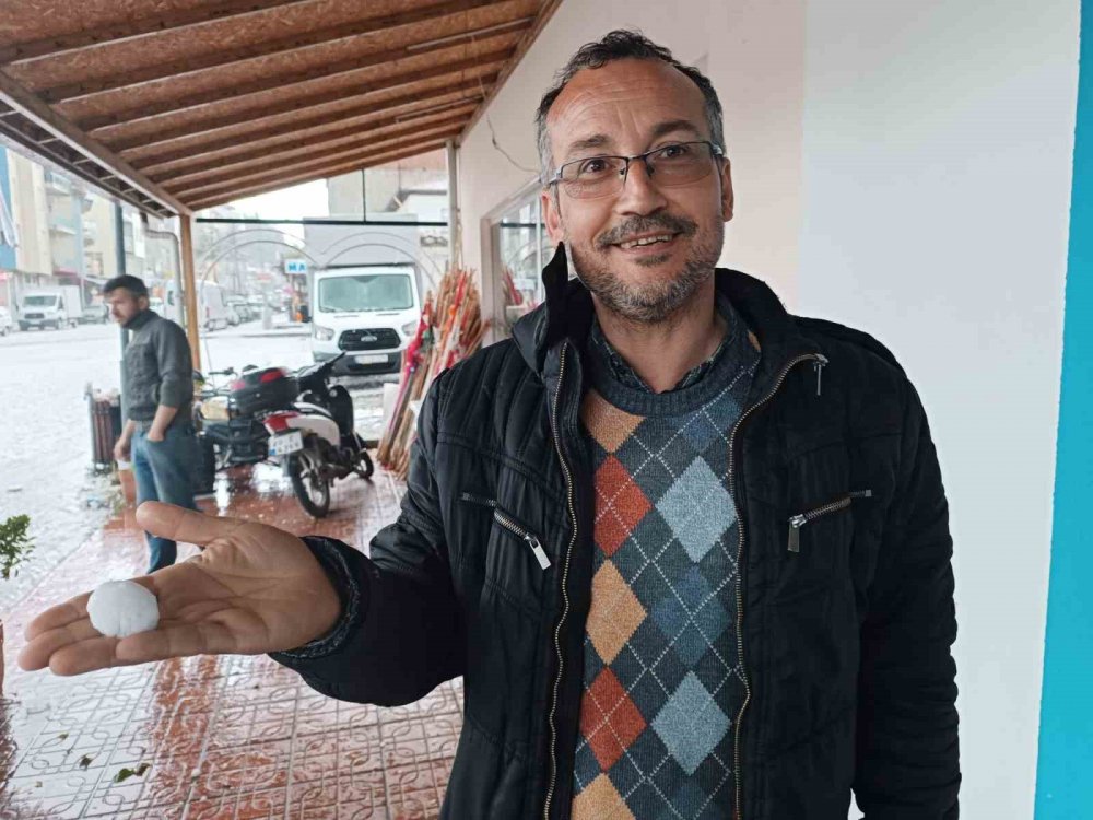 Denizli’ye ceviz büyüklüğünde dolu yağdı