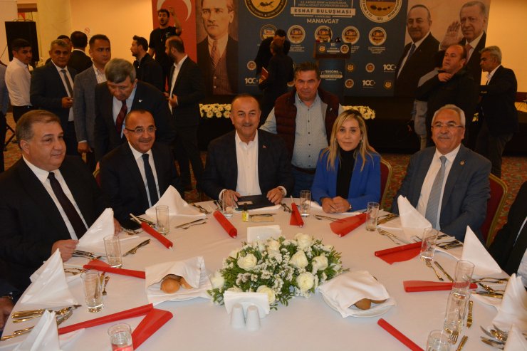 Bakan Çavuşoğlu: Gaz arama gemilerimizde çalışan yabancı teknisyenlere bile baskı yaptılar