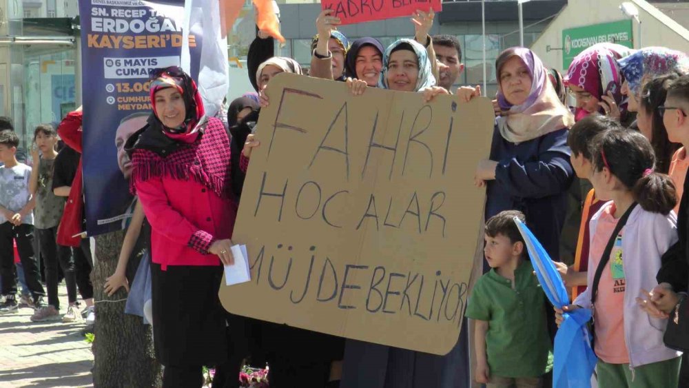 Cumhurbaşkanı Erdoğan coşkuyla karşılandı