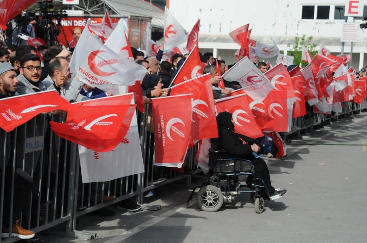 Erbakan: Ekonomiyi çözmeniz mümkün değil