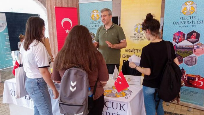 selcuk-universitesi-yogun-ilgi-gordu-2.jpg