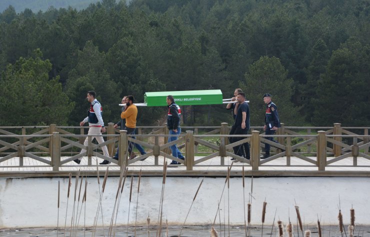 Okul gezisinde gölete düştüler: 2'si öğrenci, 4 kişi boğuldu