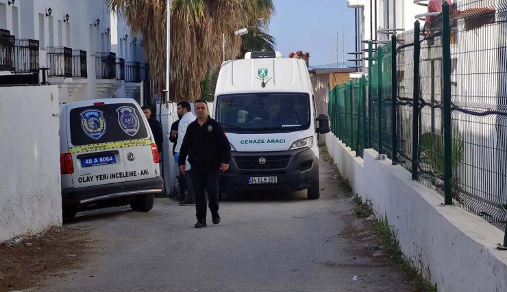 Bodrum'da sahilde başından vurulmuş olarak ölü bulundu