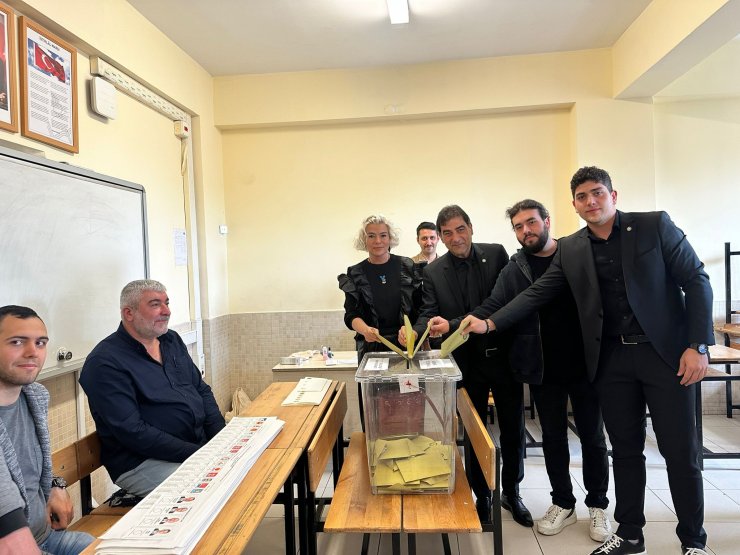 Eski milli futbolcular vekil seçildi! Birisi Konya'dan