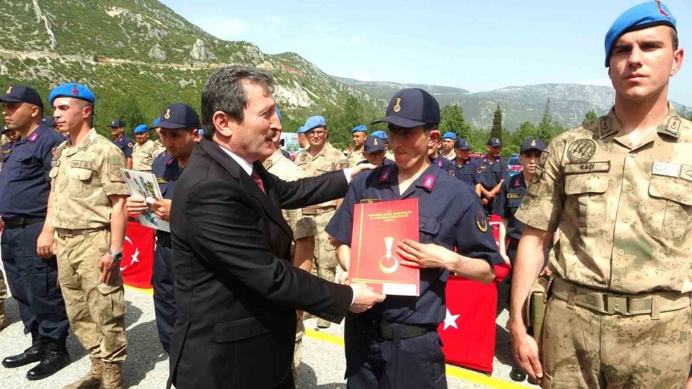 Engelli bireyler asker oldu, aileleri gururlandı