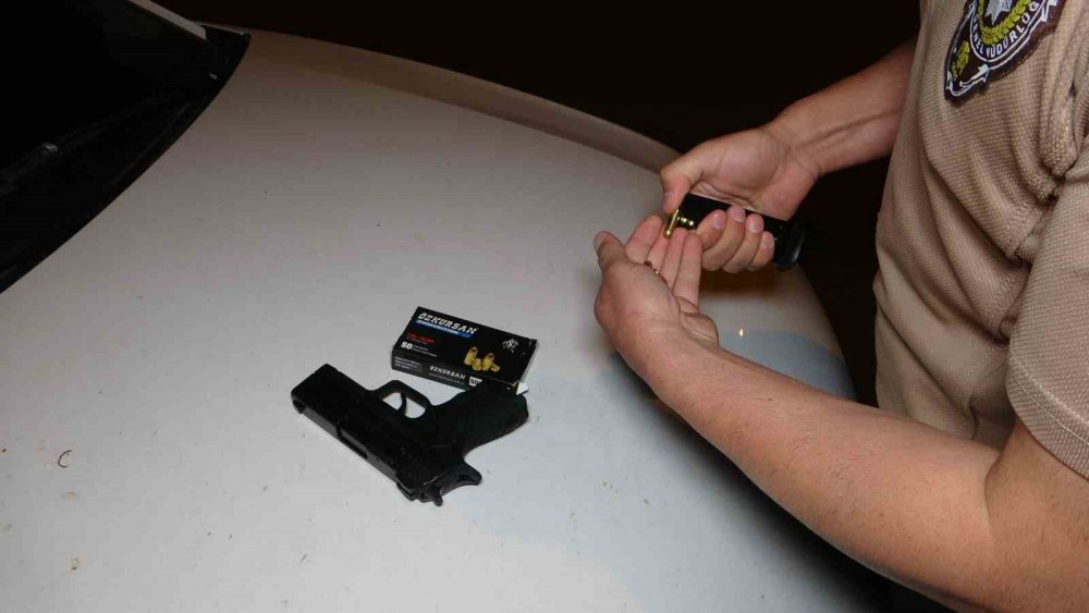 Adana’da el bombasıyla eylem yapacak PKK’lı terörist yakalandı