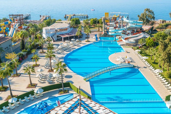 bera-alanya-otel-yaz-sezonunu-acti.jpg