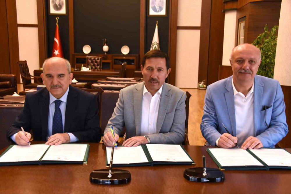 İmzalar atıldı, Konya'ya yeni merkez kazandırılıyor