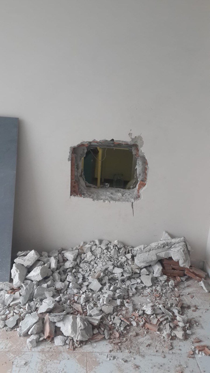 Bankayı soymak için duvar deldi