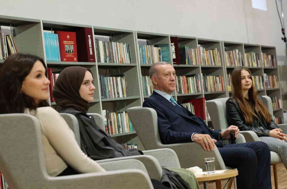 "Kendi ikballeri uğruna sizi kullanmak isteyenlere gençlerimizin artık ‘yeter’ diyeceğinden şüphe duymuyorum”