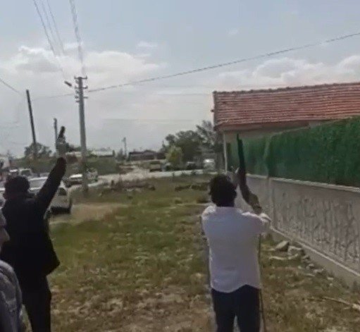 Konya'da uyarıları dinlemeyen 3 şahıs böyle görüntülendi