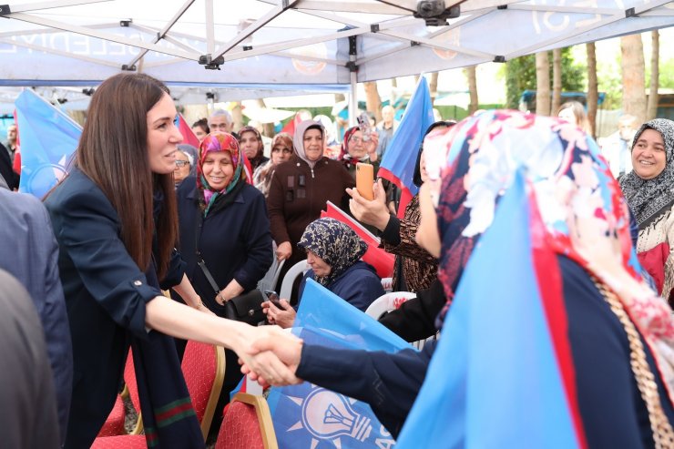 AK Parti'li Karaaslan: Vatandaşlarımıza hakaret etmekten utanç duymadılar