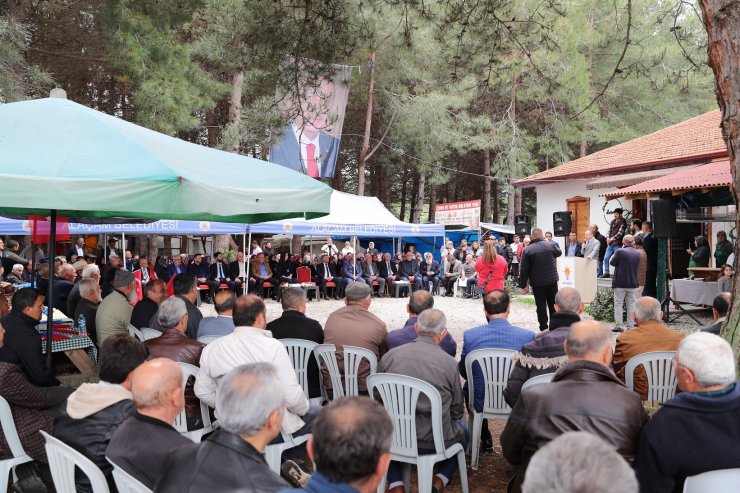 AK Parti'li Karaaslan: Vatandaşlarımıza hakaret etmekten utanç duymadılar