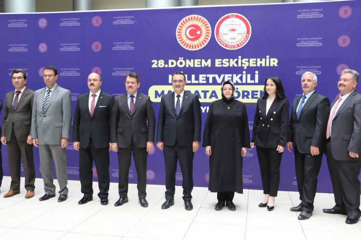 Bakan Dönmez: Güneş enerjisinde 10 yılda 10 bin megavata ulaştık (3)