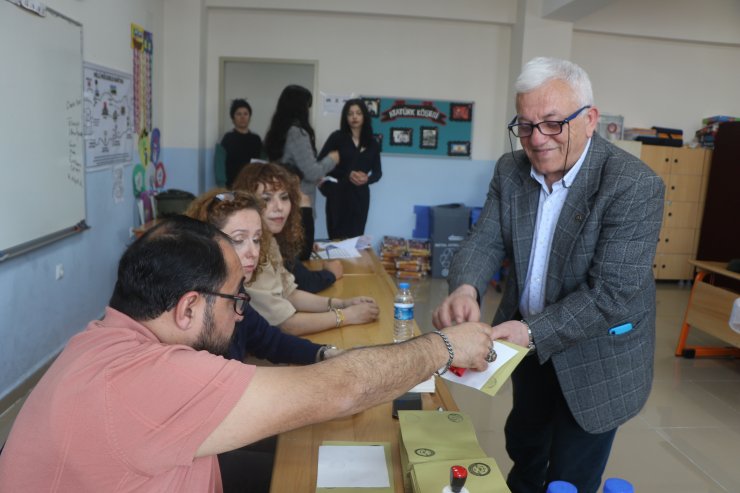 Samsun'da, 4 bin 434 sandıkta oy verme işlemi başladı