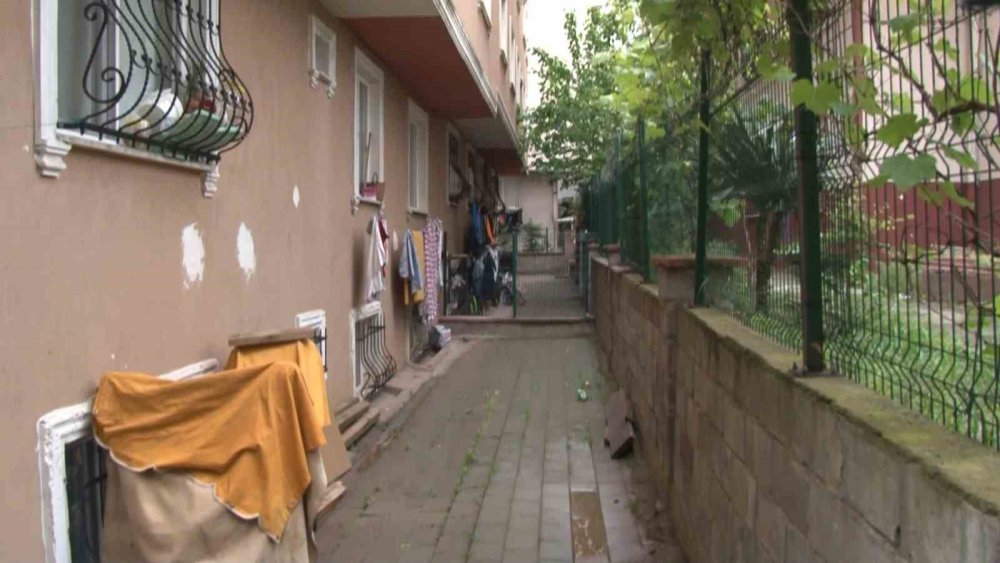 5 yaşındaki çocuk 3’üncü kattan düştü