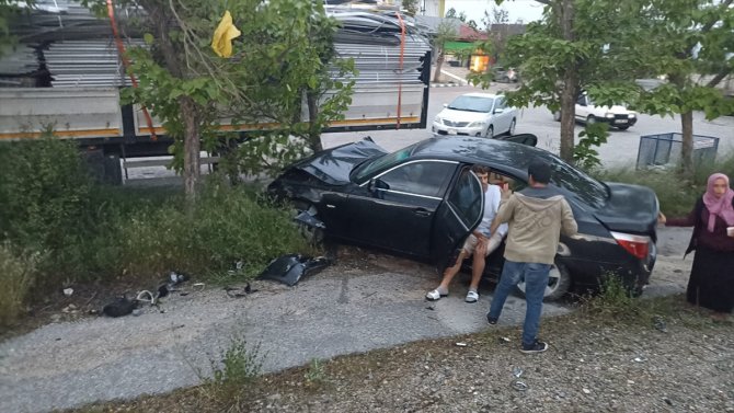 Konya'da otomobiller kavşakta çarpıştı! Çok sayıda yaralı var