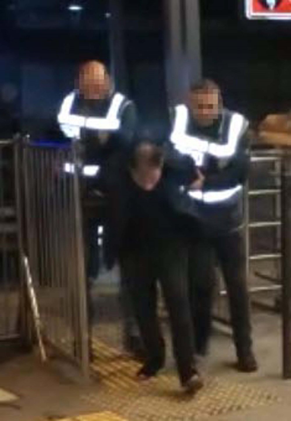 Takside cinsel istismara '19 yaş' savunması