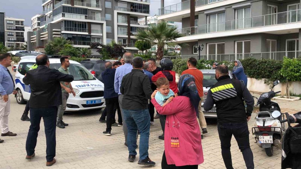 Feci kazada araçlardan biri devrild, diğeri hurdaya döndü! Taraflar kavgaya tutuştu