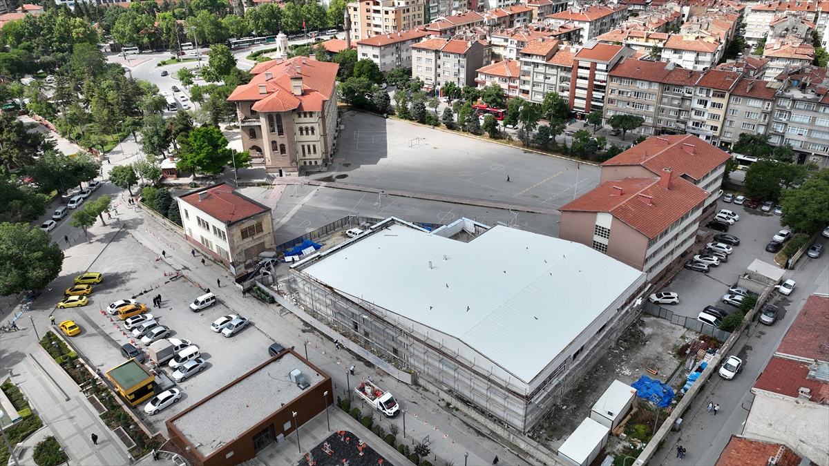 tarihi-konya-lisesine-kazandirilan-spor-ve-konferans-salonunda-calismalar-suruyor.jpg