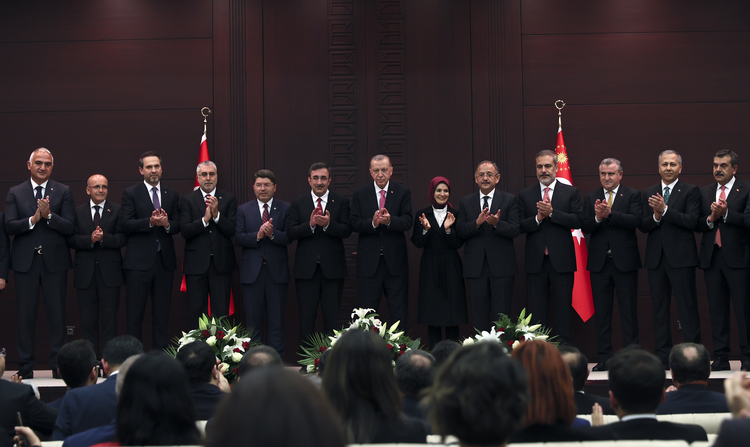 cumhurbaskani-erdogan-kabine-uyelerini-acikladi-001.jpg