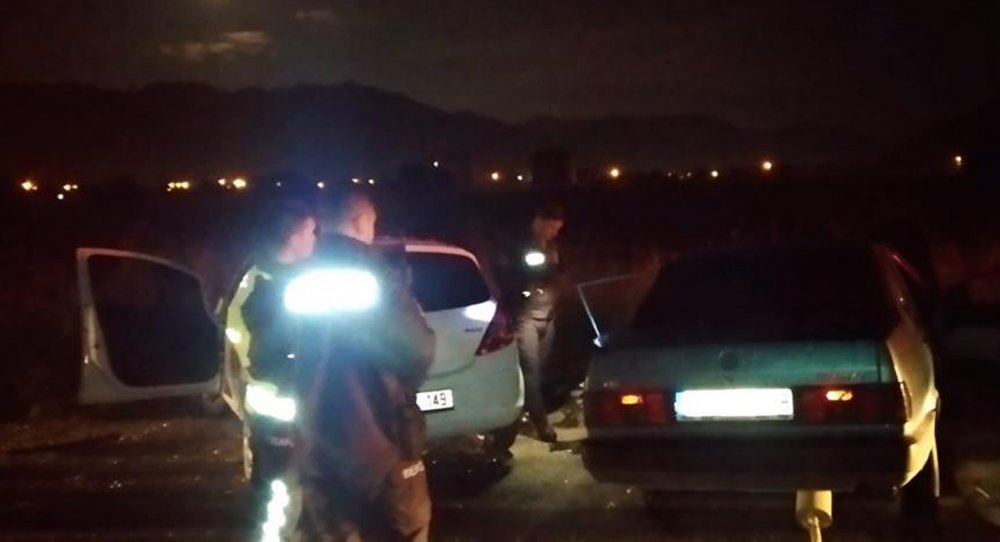 Kafa kafaya çarpıştılar: 1 ölü, 4 yaralı