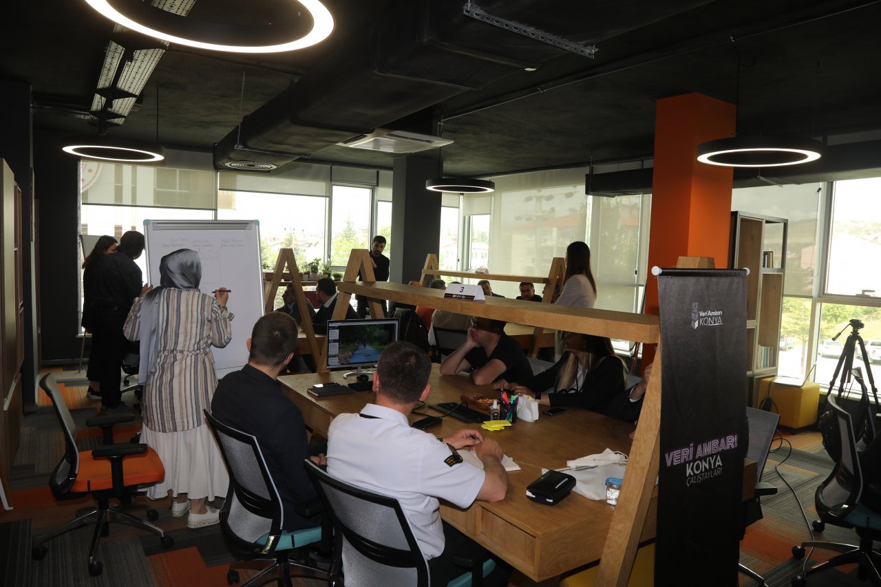 konyada-veri-ambari-konya-calistaylari-duzenleniyor.jpg