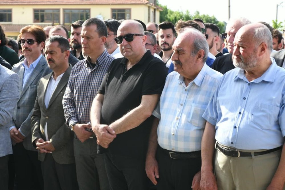 AK Parti Çanakkale Milletvekili Ayhan Gider’in babası toprağa verildi