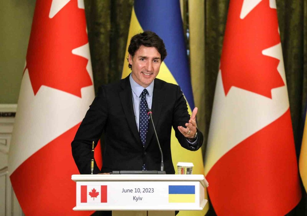 Zelenskiy ve Trudeau Kiev’de bir araya geldi