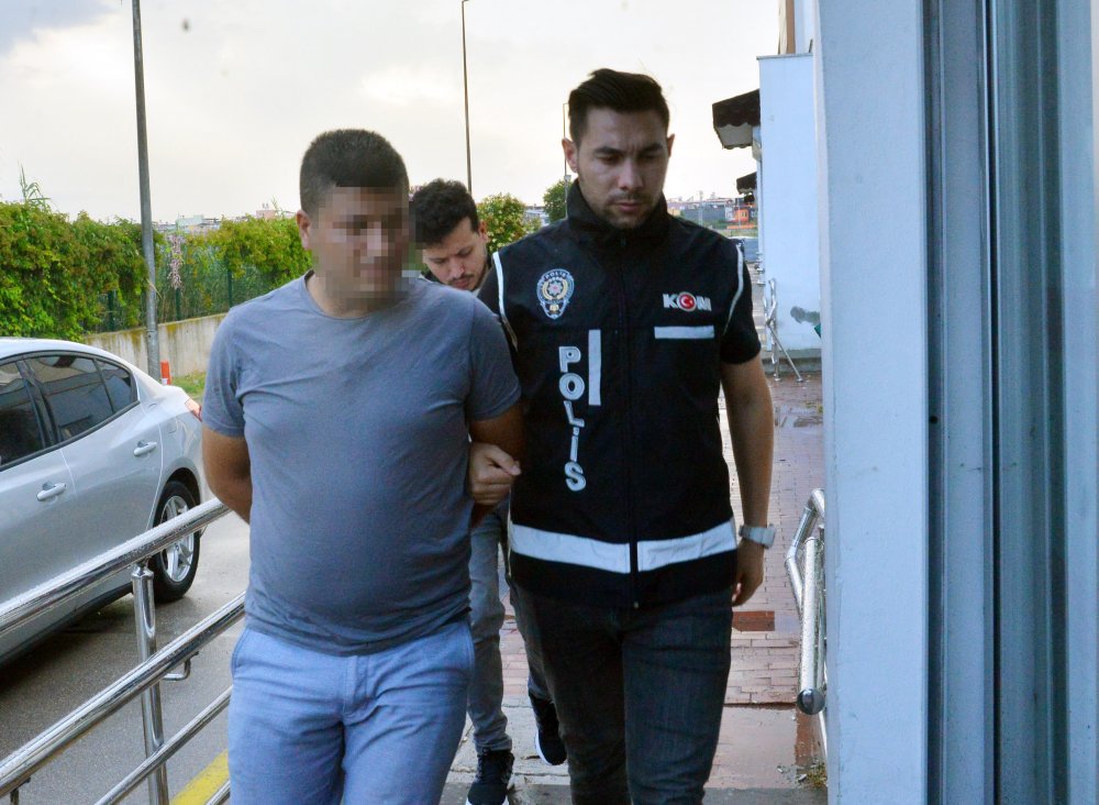 Kendilerini MİT mensubu olarak tanıttılar! 4 milyon 500 bin lira değerinde sahte altın ele geçirildi