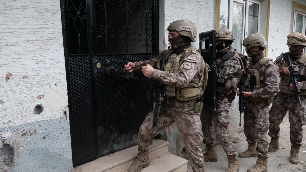 Bursa ve Kayseri'de PKK ve DEAŞ operasyonu: 21 gözaltı