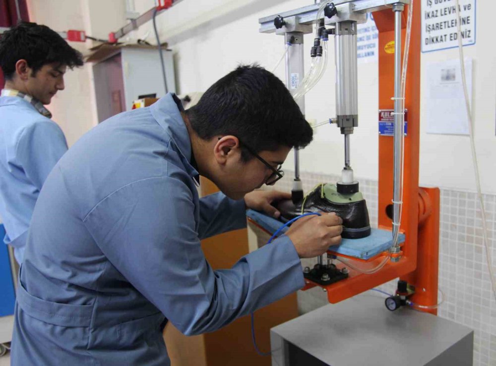 2010'da kuruldu! Konya’da bu liseyi bitiren işsiz kalmıyor