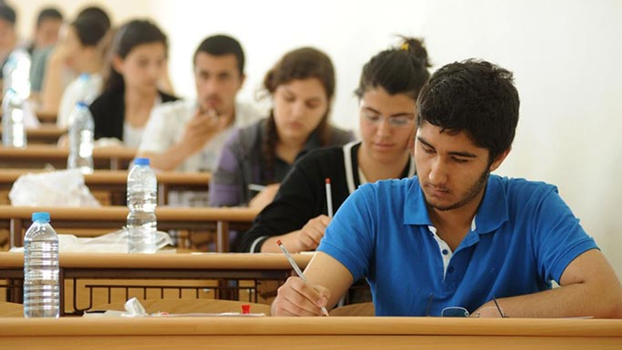 ogrencilerin-degeri-sinav-ile-olculemez-003.jpg